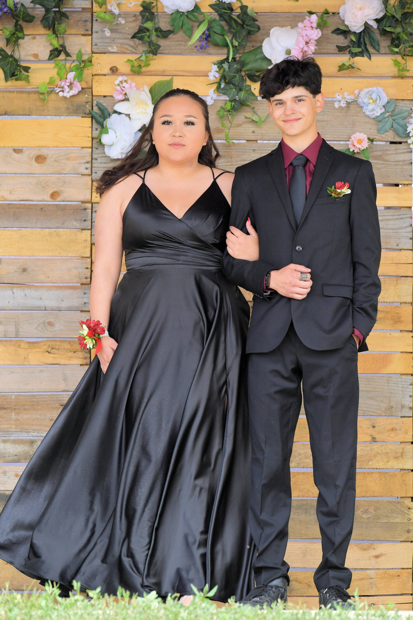 33050724_web1_230621-LDN_grad-grad_5