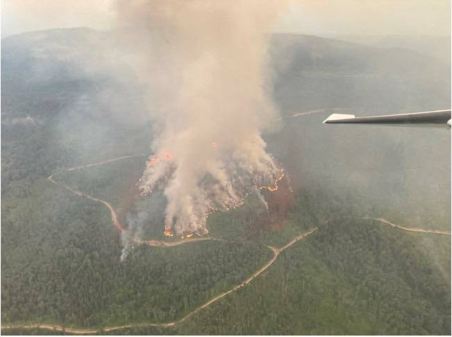 33282924_web1_230713-SIN-POWERS-CREEK-FIRE-bcwild_1