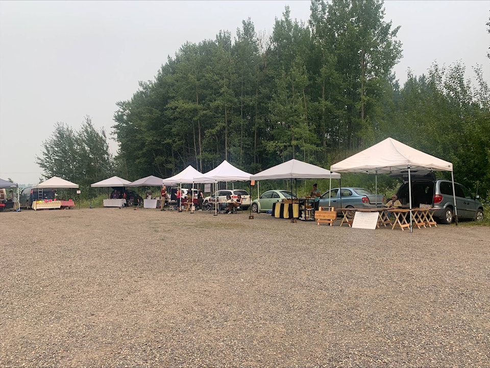 33380537_web1_230726-LDN_farmer-s_market-famre_1