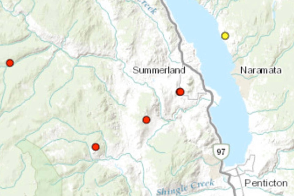 33381876_web1_230726-PWN-SpotFires-WildfiresPenticton_1