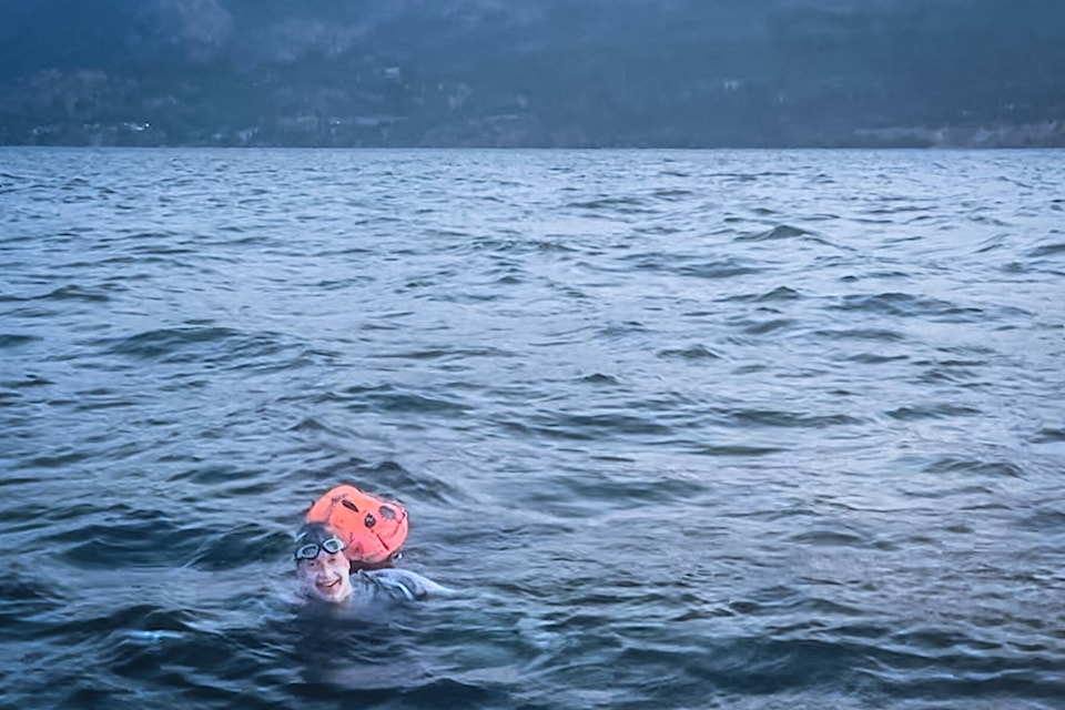 33488524_web1_2308003-KCN-swimma_1
