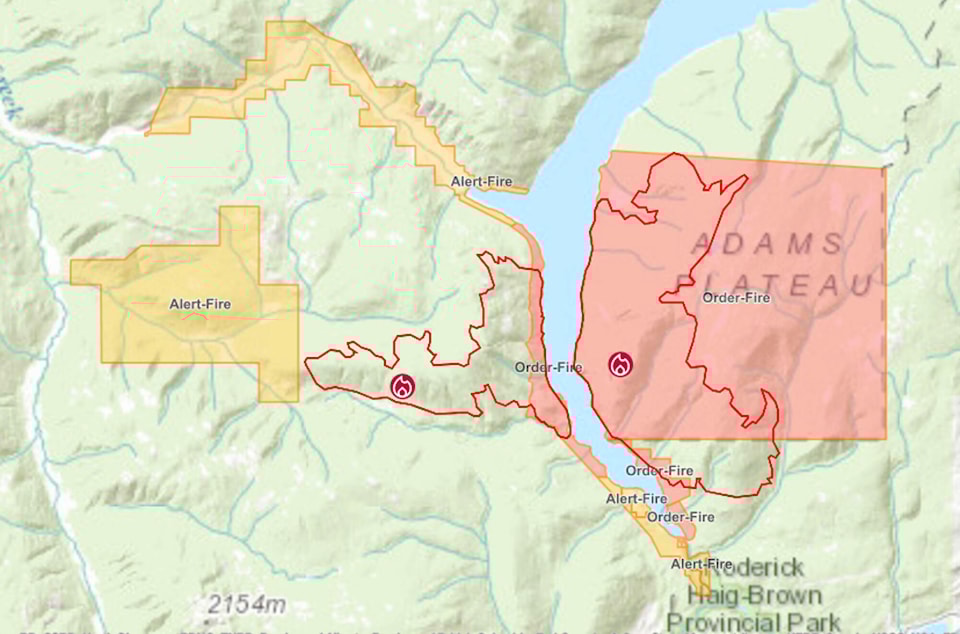33560466_web1_230809-SAA-WEB-adams-fire-update_1