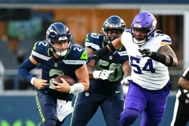 33574882_web1_230811-BPD-Moj-column-Seahawks-preseason-HAWKS_1