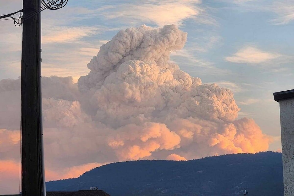 33637704_web1_230824-KER-WildfireUpdate-BCPUS_1