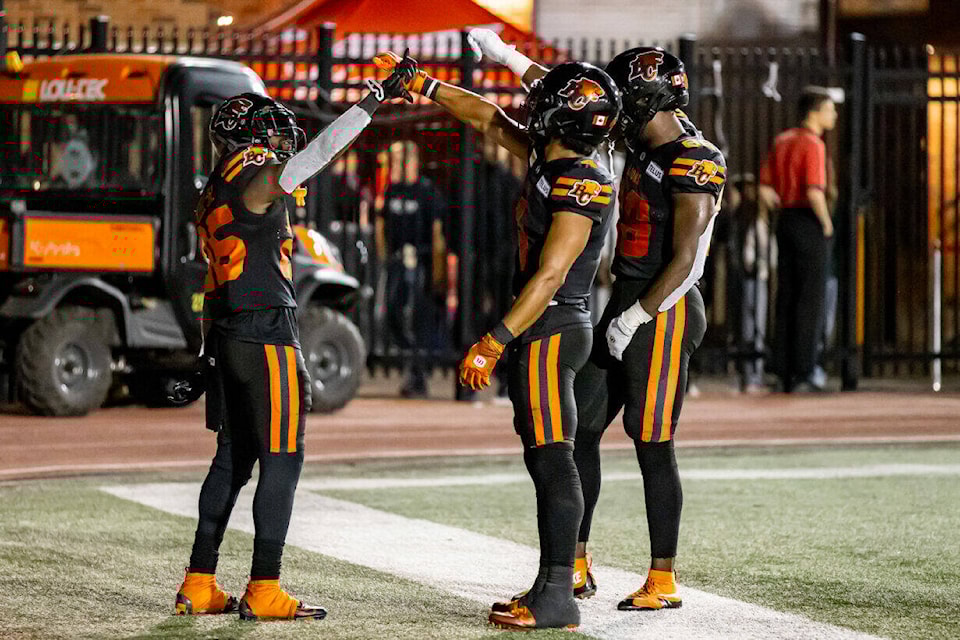 33802765_web1_230905-BPD-Moj-column-Lions-big-win-Smoke_1