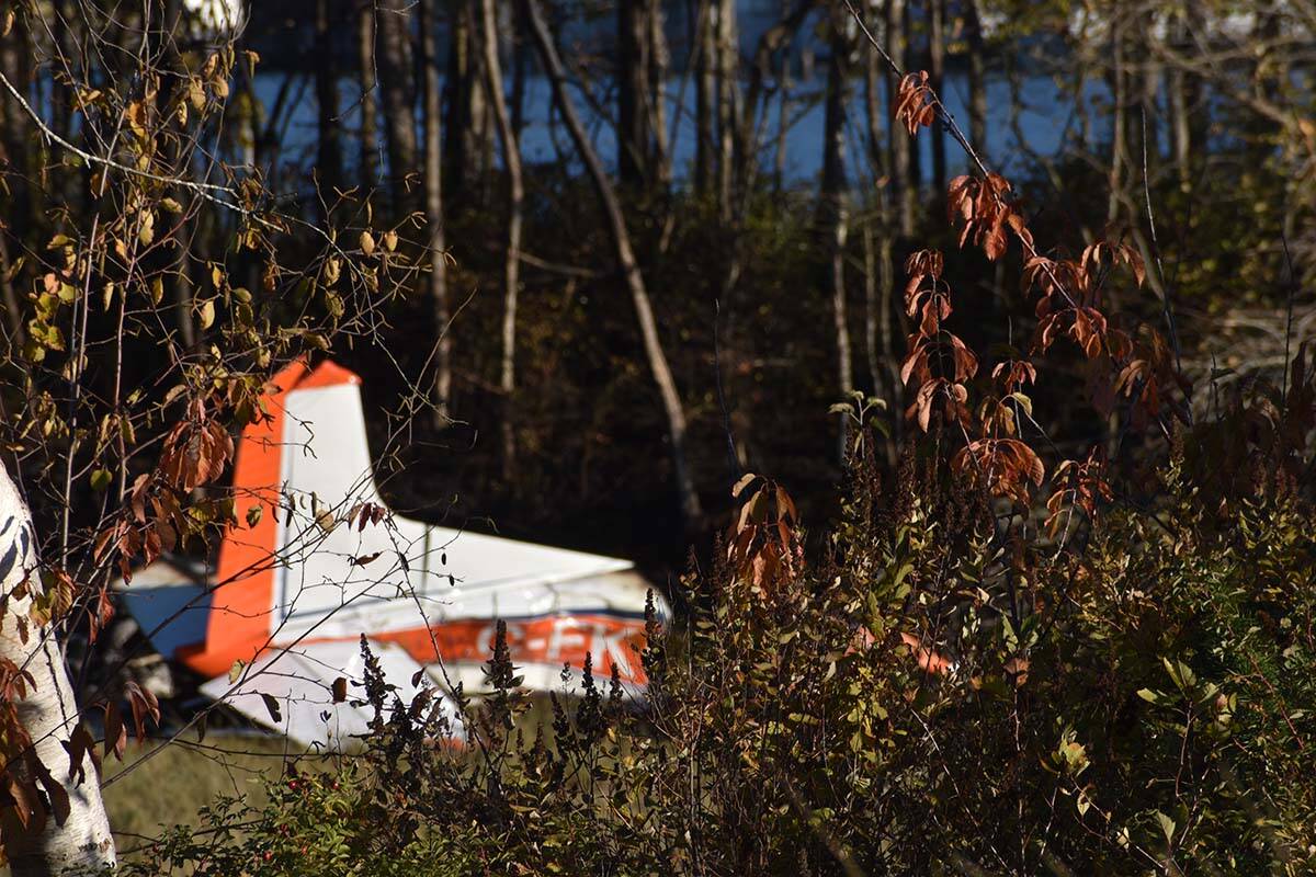 34382390_web1_231102-PAN-plane-crash-crescent-beach-photos_1