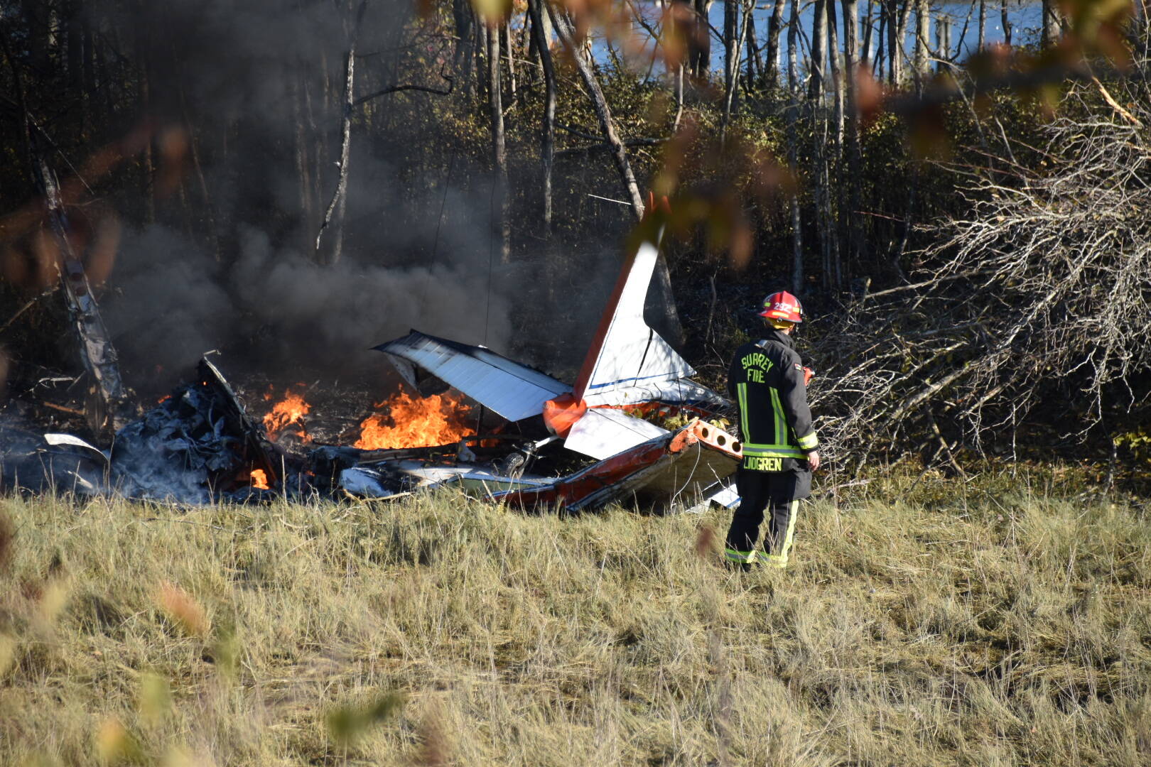 34382390_web1_231102-PAN_CBPlaneCrash