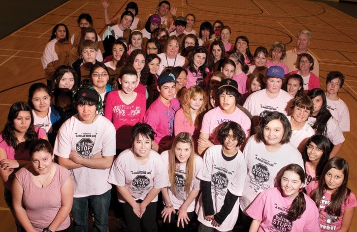 53025fortPinkShirtday_Courier_RL_web