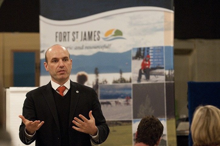 Nathan Cullen talks to the crowd at the community visioning session.