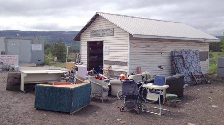 The exterior of the Smithers/Telkwa reuse shed at the transfer station.