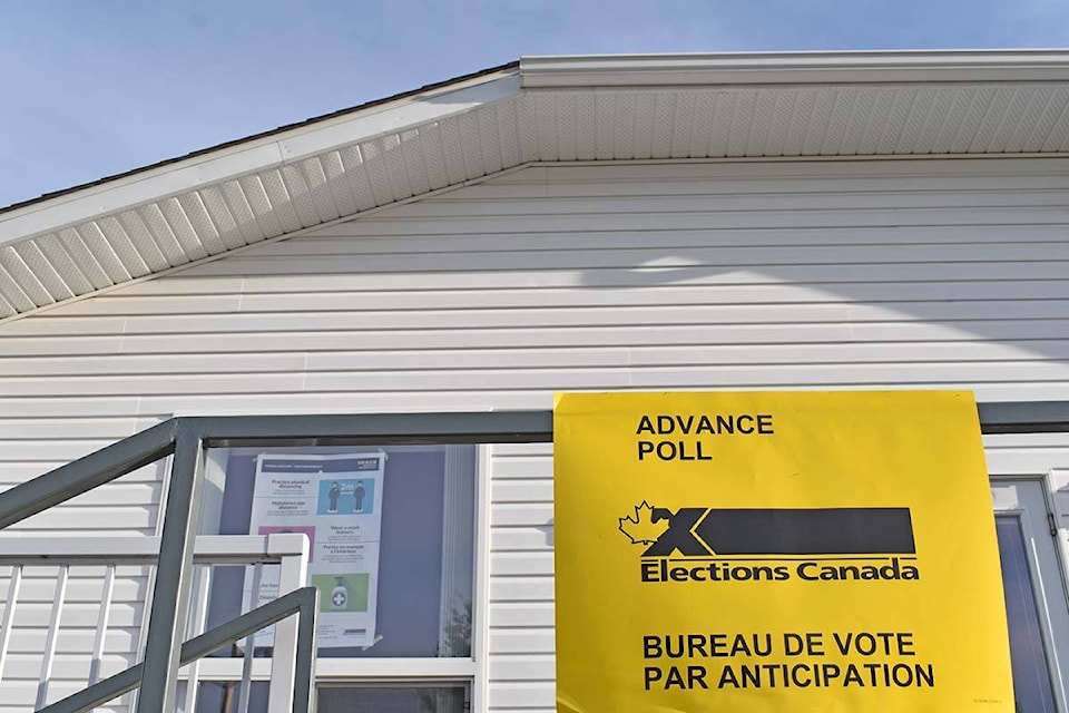 26446043_web1_210910-OEB-AdvanceVotingUnderway-Elections-Canada_1