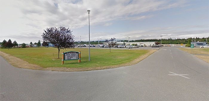 25905campbellriverCRAirportparking-terminal-Google