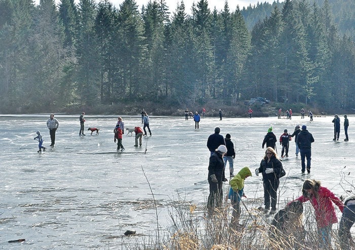 31372campbellriverEchoLakeskaters