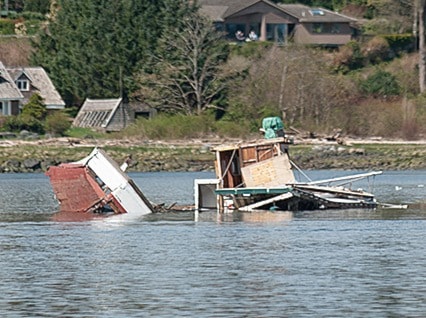 7321campbellriverboat-breakup-pursepa-jr