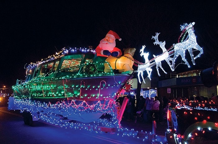 93882campbellriverTruckparade-sleighWEB