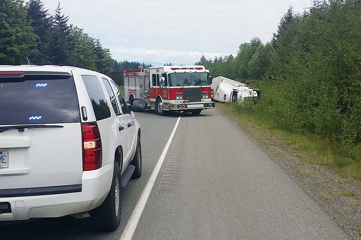 web1_170519-CRM-truck-overturns