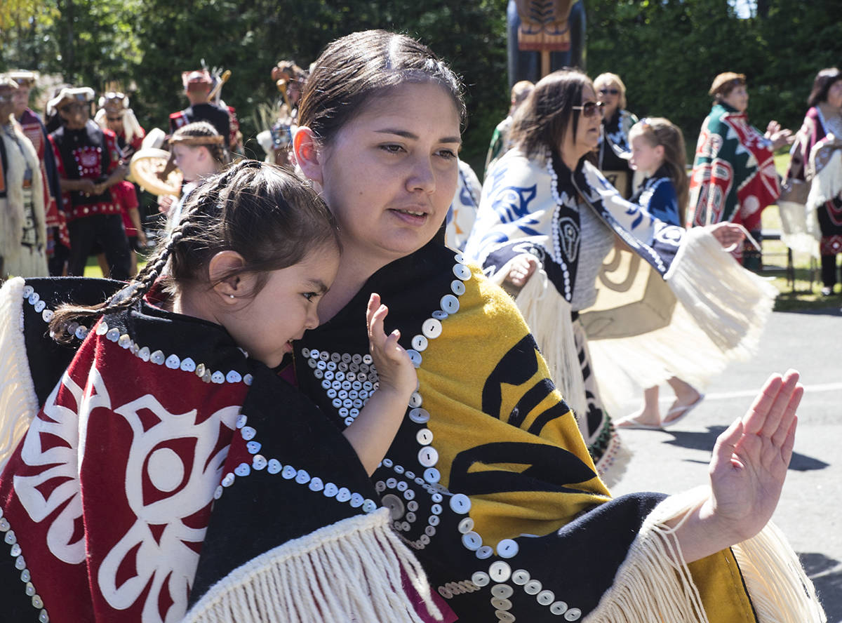 web1_170524-CRM-totem-pole-ceremony_6