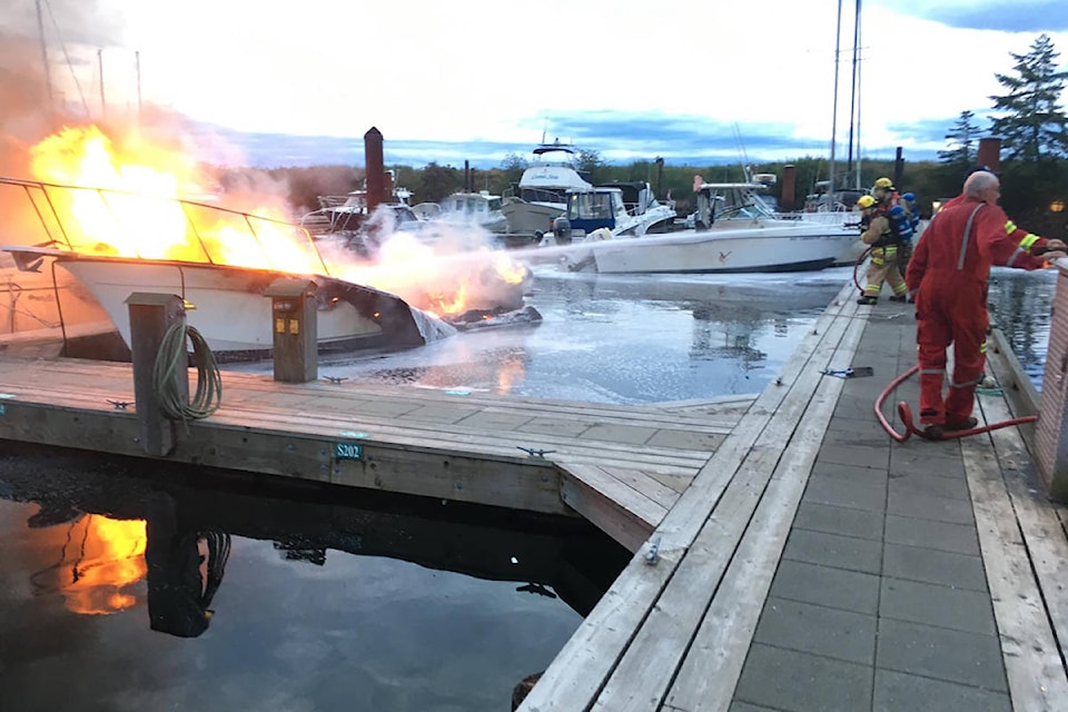 web1_170607-CRM-boat-fire_1