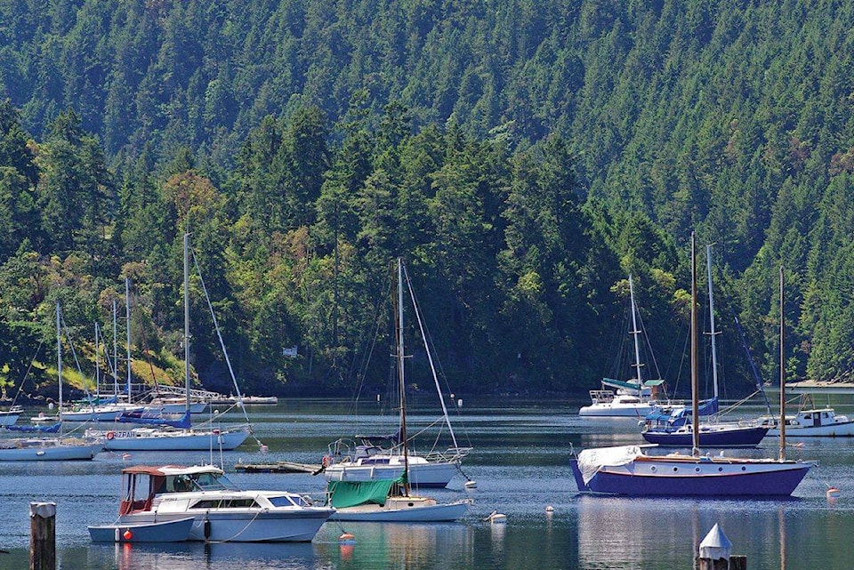 10082453_web1_171215-PNR-brentwoodbay-boats