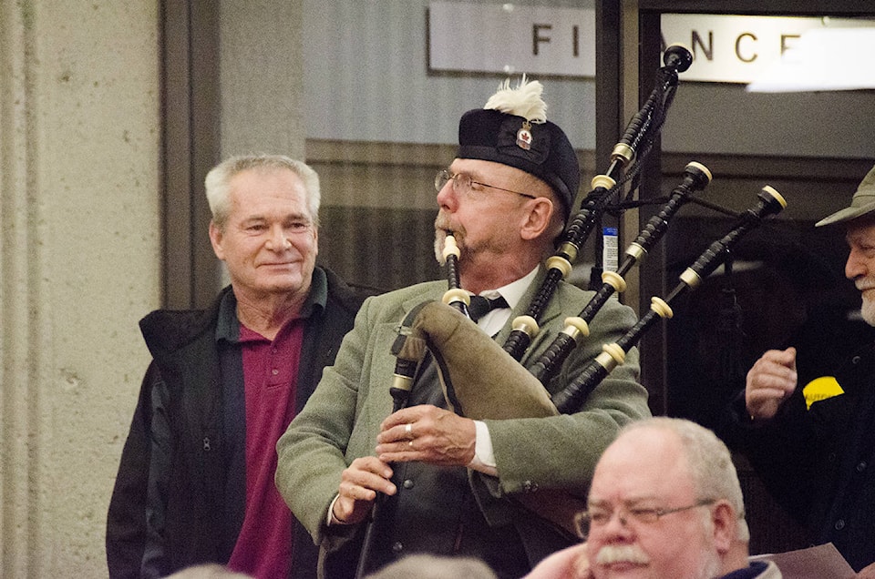 10106657_web1_Shaw-Bagpipes