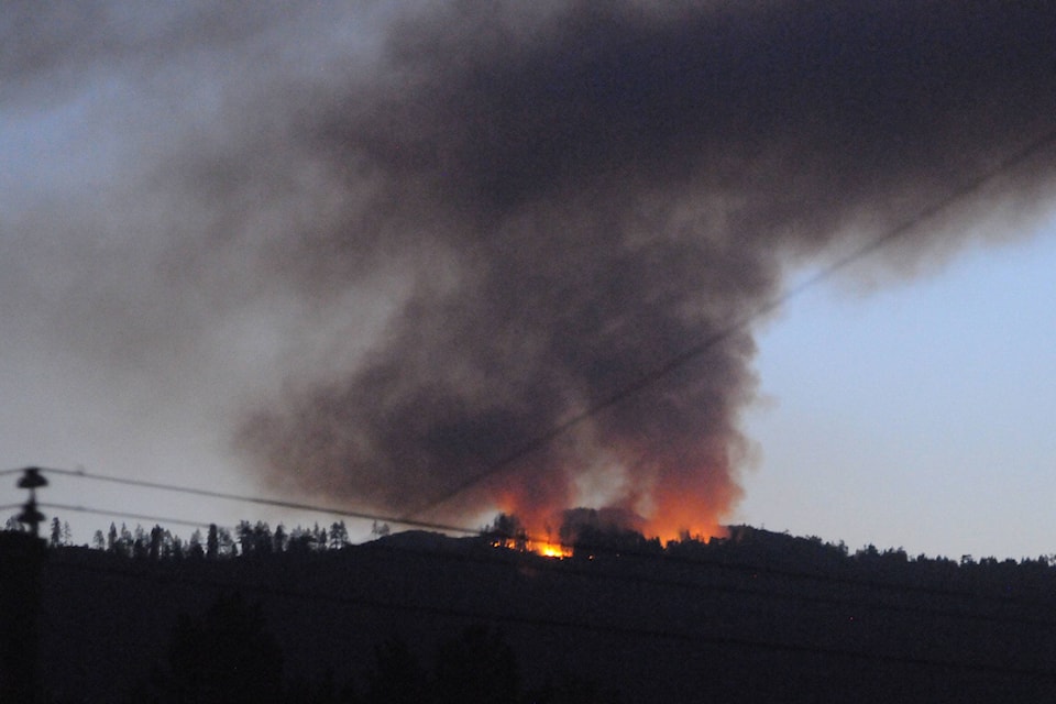 13054344_web1_CherryCreekWildfire2-08aug18_0268