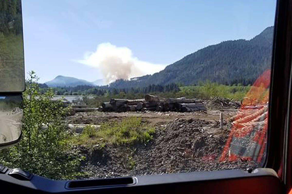 16786889_web1_copy_190510-CRM-Sayward-fire2