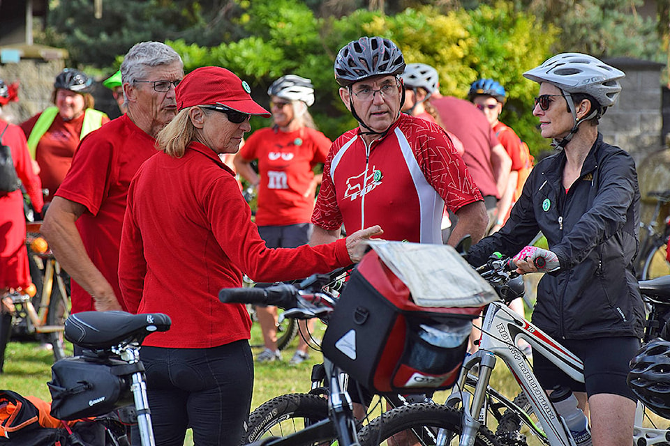 In order to stand out from the green of the route, riders and walkers were asked to wear red for the Greenways Loop event on Friday which started from Rotary Beach Park and circumnavigated the 23 km route in order to draw attention to the route.