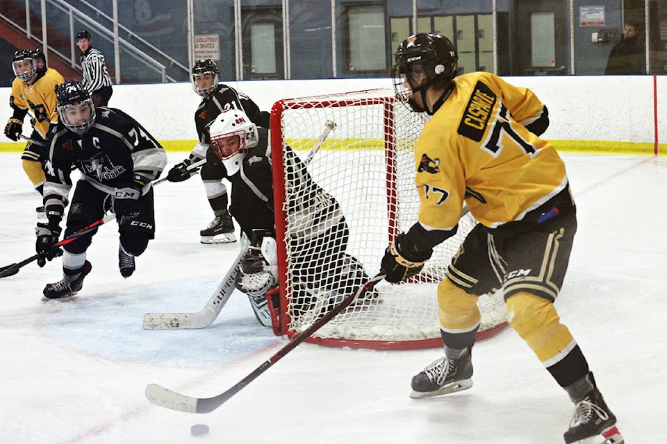 20752220_web1_200229-CRM-storm-buccs-game3-vijhl_1