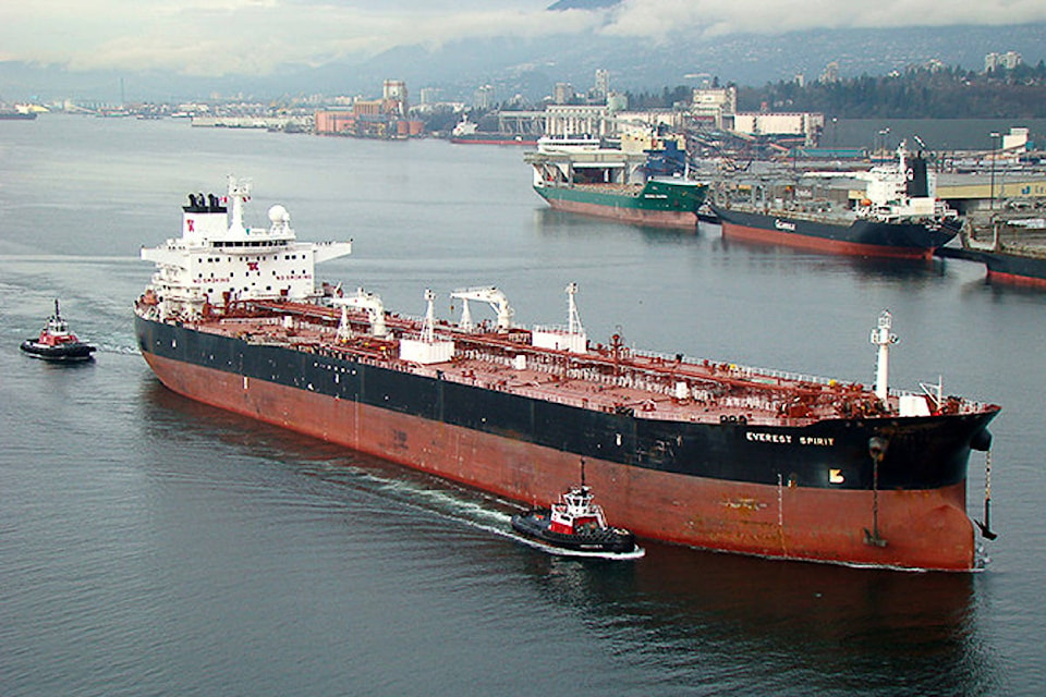 21380017_web1_oil-tanker