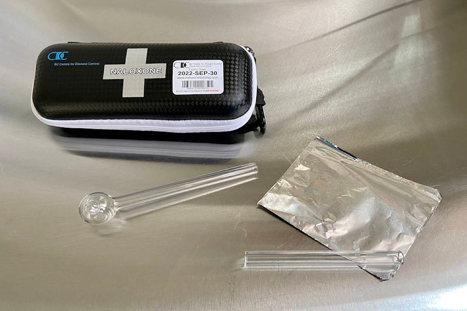 21618952_web1_200521-CRM-AVI-OPS-naloxone-kit-pipe_1