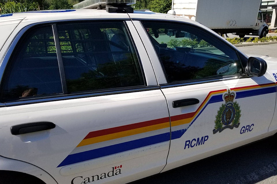 21817610_web1_RCMP-car