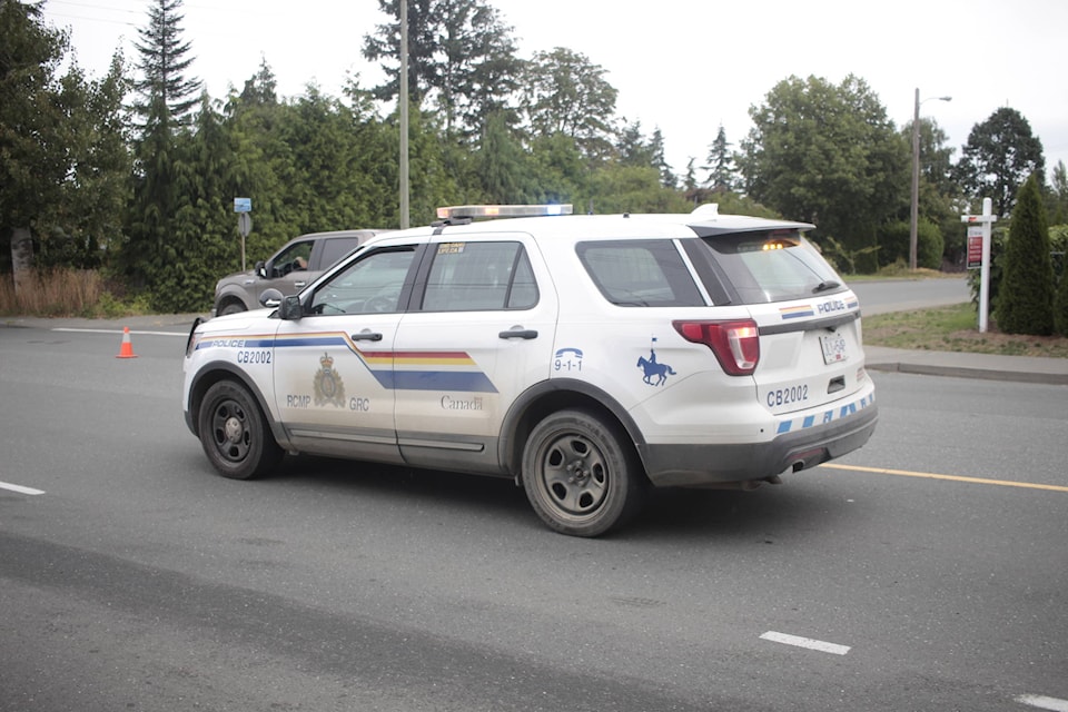 23032013_web1_200820-CRM-RCMP-Car_1