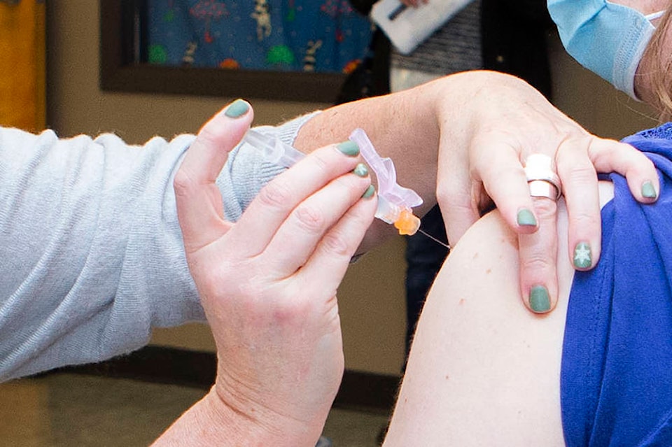 24008899_web1_210127-vaccinations-long-term-care-1_1