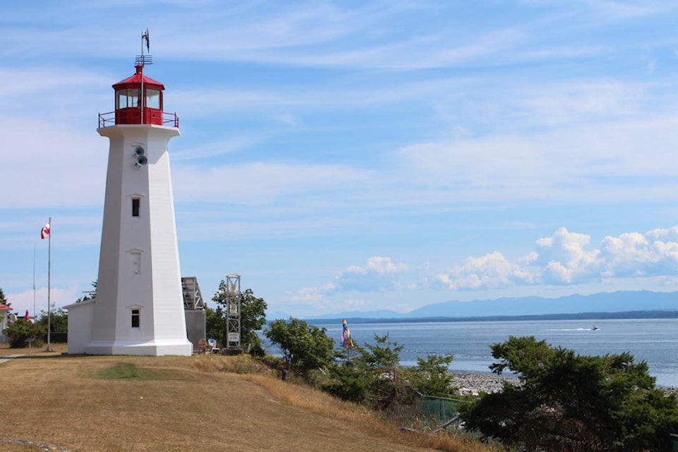 24918160_web1_200806-IFD-VI-file-photos-Quadra-Island-lighthouse_1