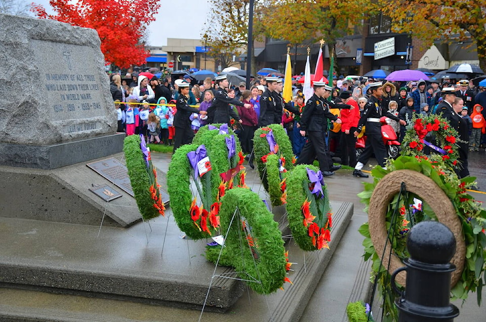 26979633_web1_191111-CRM-Remembrance-Day-wreathes