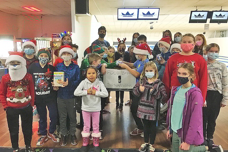 27594677_web1_211221-CRM-Salmon-Kings-Food-Bank-FOODBANK_1