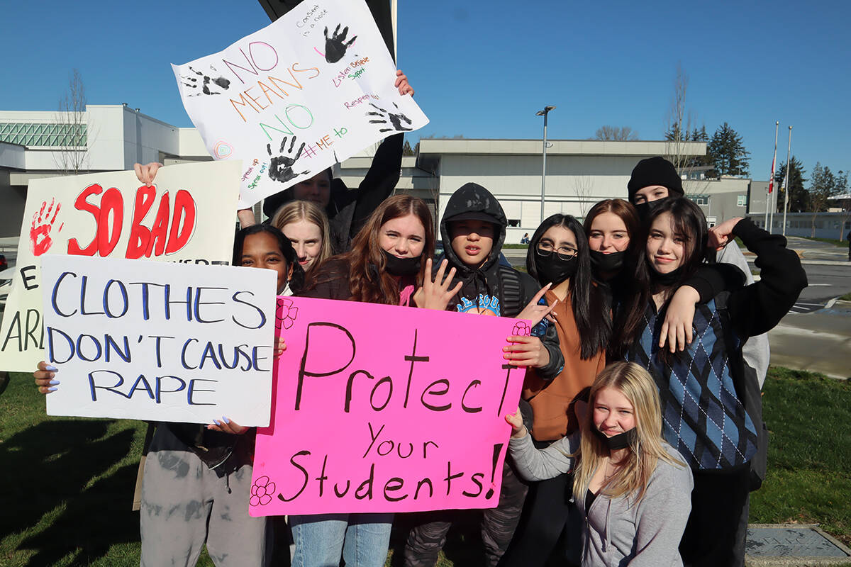 28279123_web1_220224-LAT-TA-StudentAgainstSexualAssautPolicy-_6