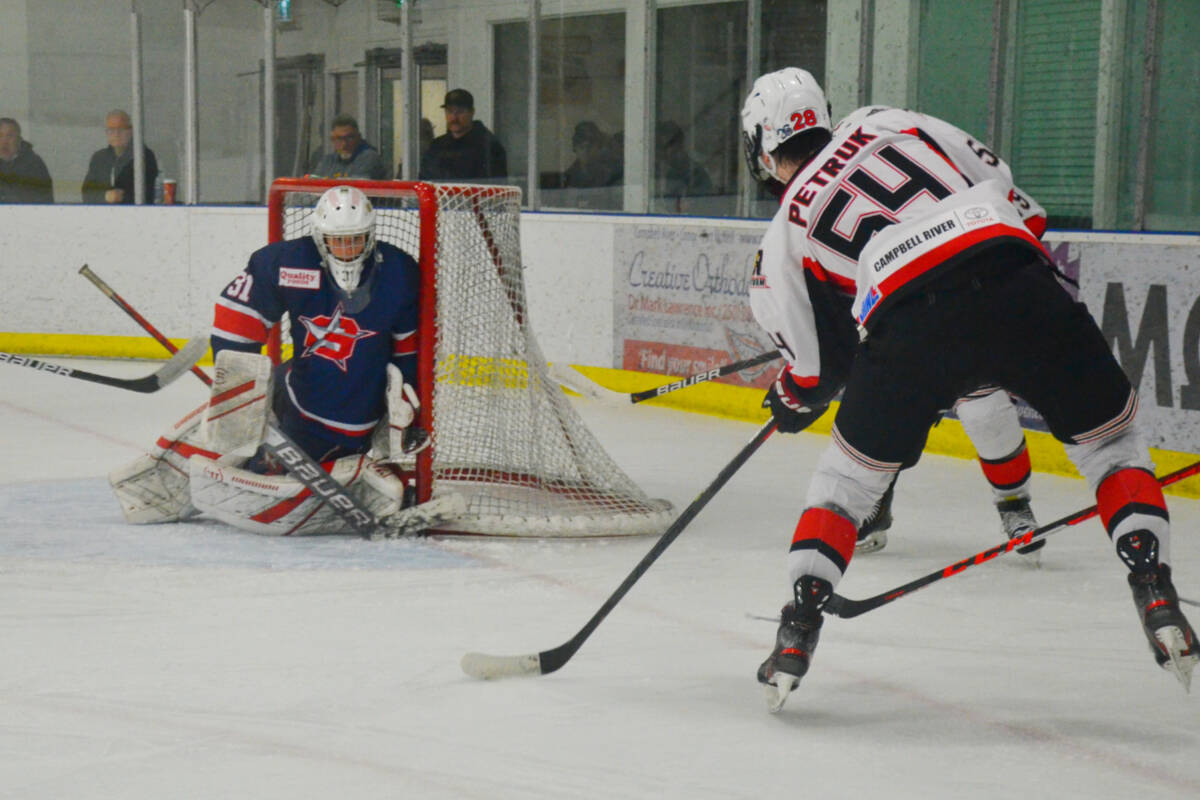 28482356_web1_copy_220315-CRM-Storm-Generals-Game3-VIJHL_2