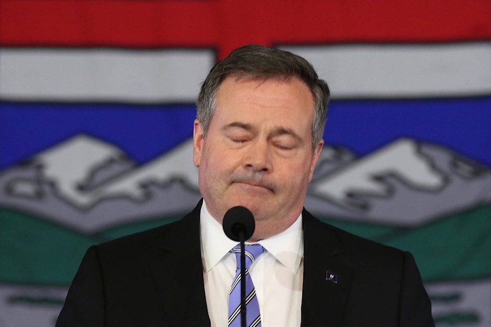 29267843_web1_220527-CPW-Alberta-ends-spring-sitting-Kenney_1