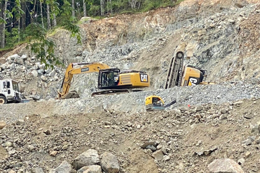 29401230_web1_220608-GNG-excavator-rollover-subpic_1