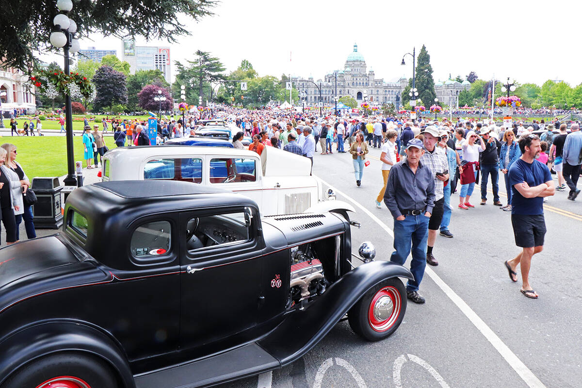 Thousands of visitors pack the Inner Harbour during the Northwest Deuce Days show and shine Sunday. (Don Descoteau/News Staff)
