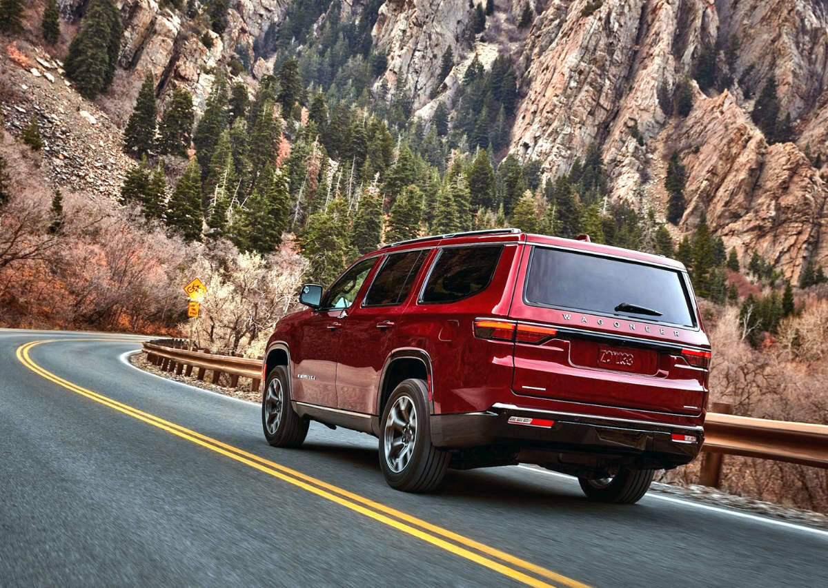 The Wagoneer comes with a 5.7-litre V-8 and a 48-volt electric motor. The net output is 392 horsepower and 404 pound-feet of torque. PHOTO: JEEP