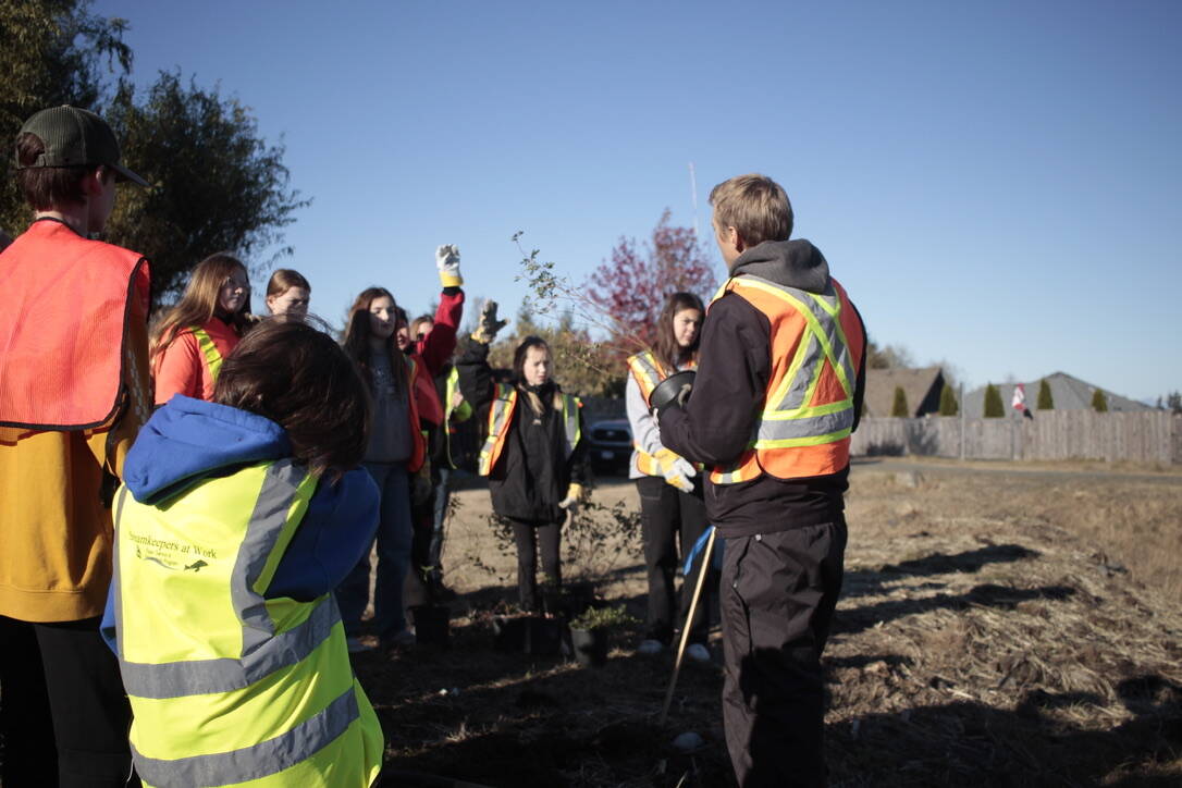 30966230_web1_221109-CRM-Junior-Streamkeepers-PLANTING_5