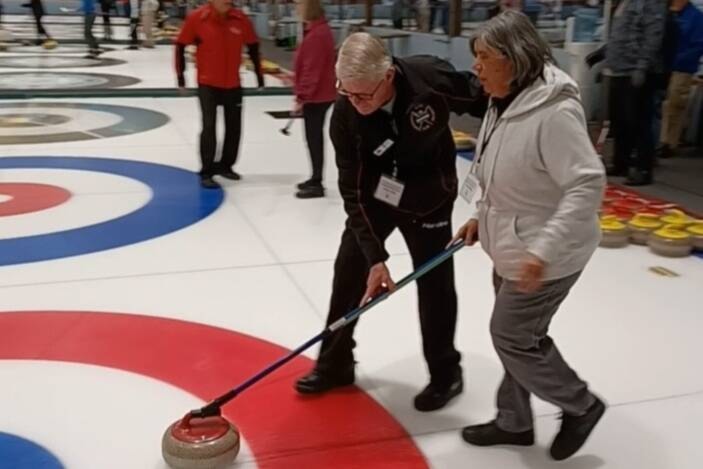 31037706_web1_221116-CRM-Blind-Curling-CURLING_1