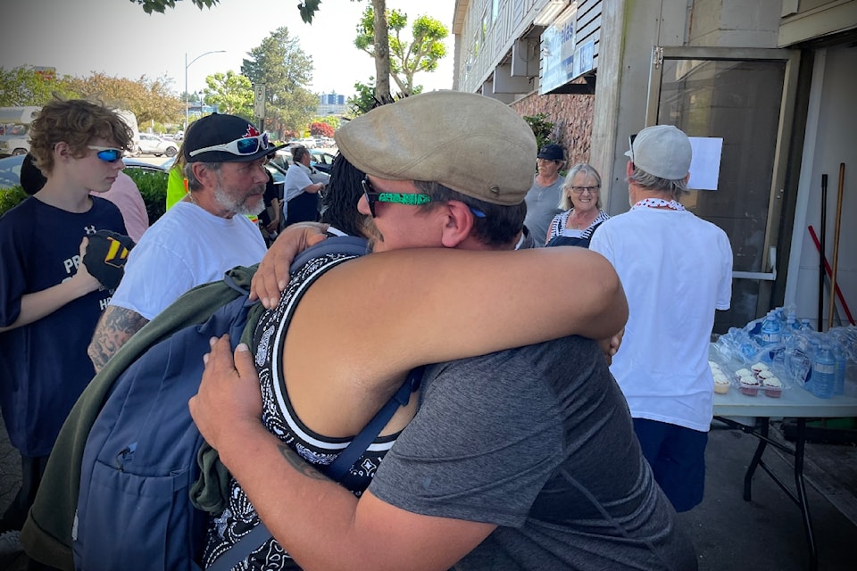 A BBQ, cupcakes, speeches, and warm embraces marked the final day of Kwesa Place and Hem'?aelas Community Kitchen in the Harbourside Inn on Monday (June 30). 