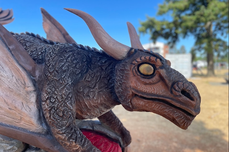 The People's Choice Award goes to the dragon. 