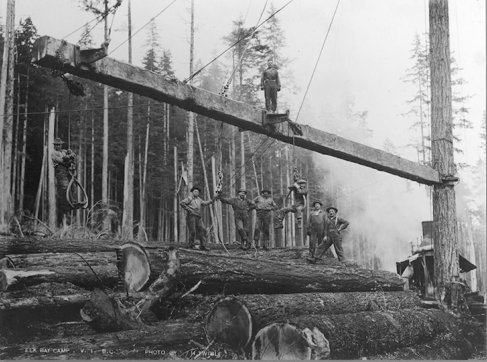 full-size-7275-elk-bay-camp
