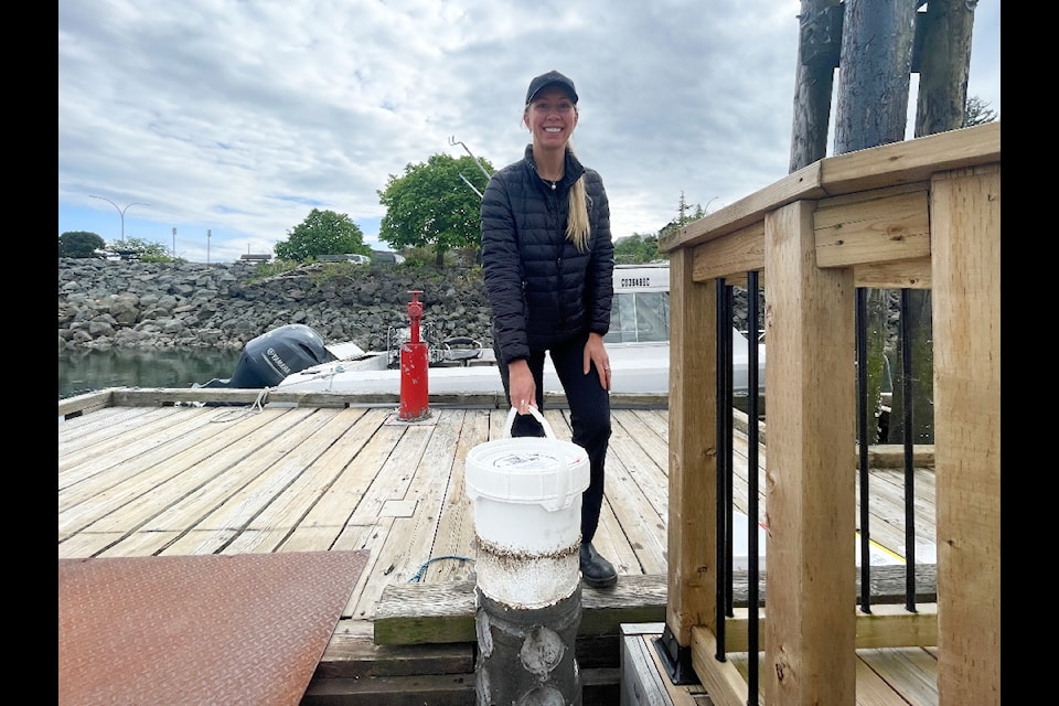 Kianna Zivny is a volunteer with the Hakai Institute-led Sentinels of Change project in Campbell River. The project collects data on  larval Dungeness crabs to determine the invertebrate's population distribution. 
