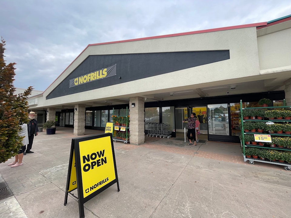 Discount grocery store No Frills opens in Campbell River