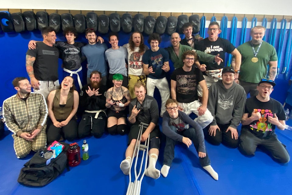 Confluence Jiu Jitsu athletes with their supporters and fellow competitors from Salmo Jiu Jitsu.